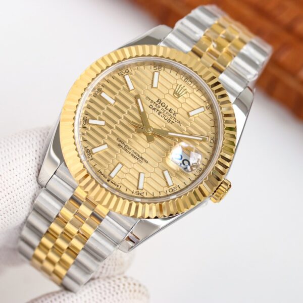 Rolex Datejust 41mm Oyster Perpetual Silver Toned For Men 126333