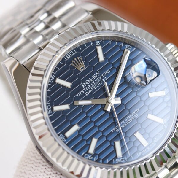 Rolex Datejust 41mm Oyster Perpetual Silver Toned For Men 126334