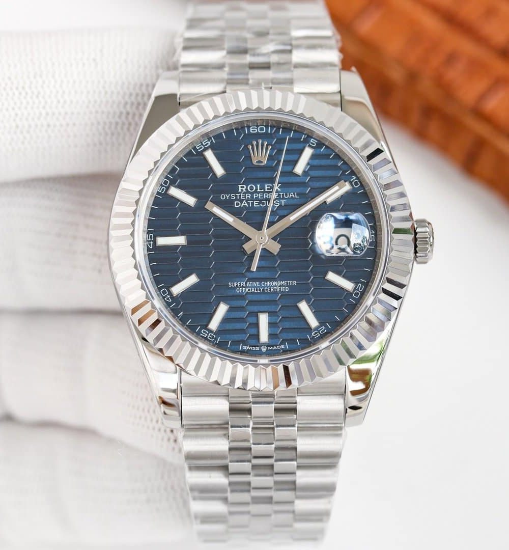 Rolex Datejust 41mm Oyster Perpetual Silver Toned For Men 126334