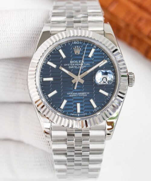 Rolex Datejust 41mm Oyster Perpetual Silver Toned For Men 126334