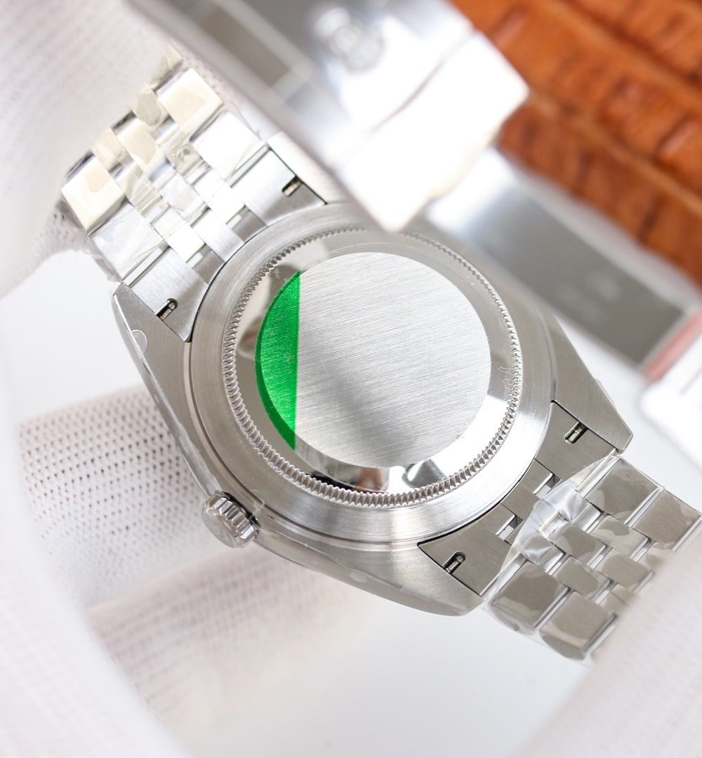 Rolex Datejust 41mm Oyster Perpetual Silver Toned For Men 126334