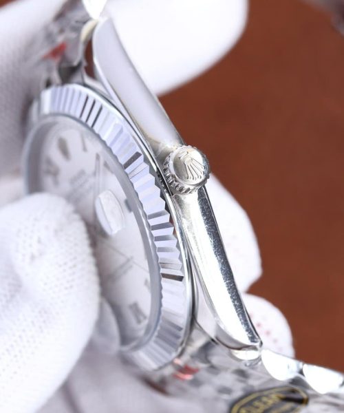Rolex Datejust 41mm Oyster Perpetual Silver Toned For Men 16220