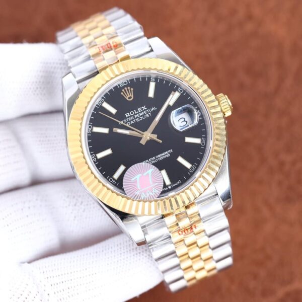 Rolex Datejust 41mm Oyster Perpetual Silver Toned For Men 69173