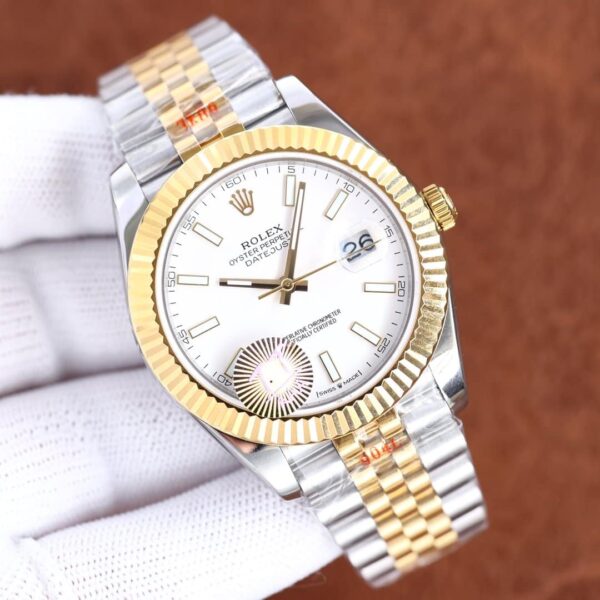 Rolex Datejust 41mm Oyster Perpetual Silver Toned For Men 70173