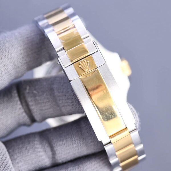 Rolex Sea Dweeler 44mm Silver Toned For Men 126603