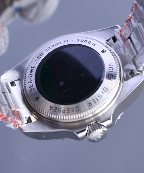 Rolex Sea Dweeler 44mm Silver Toned For Men 136660