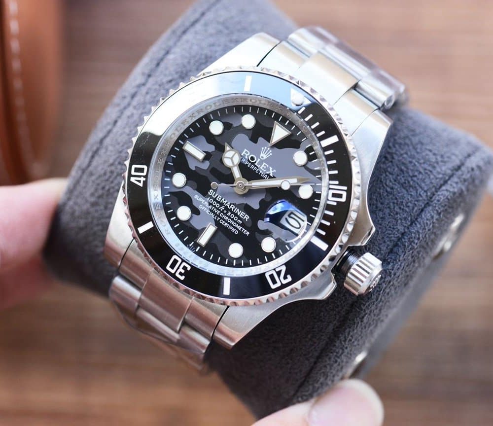 Rolex Submariner Date 41mm Silver Toned For Men 126610LN