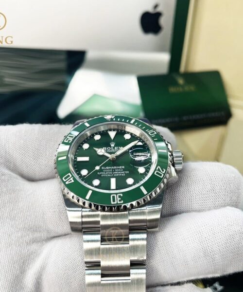 Rolex Submariner Date 41mm Silver Toned For Men Green Dial 116610LV (Hulk)