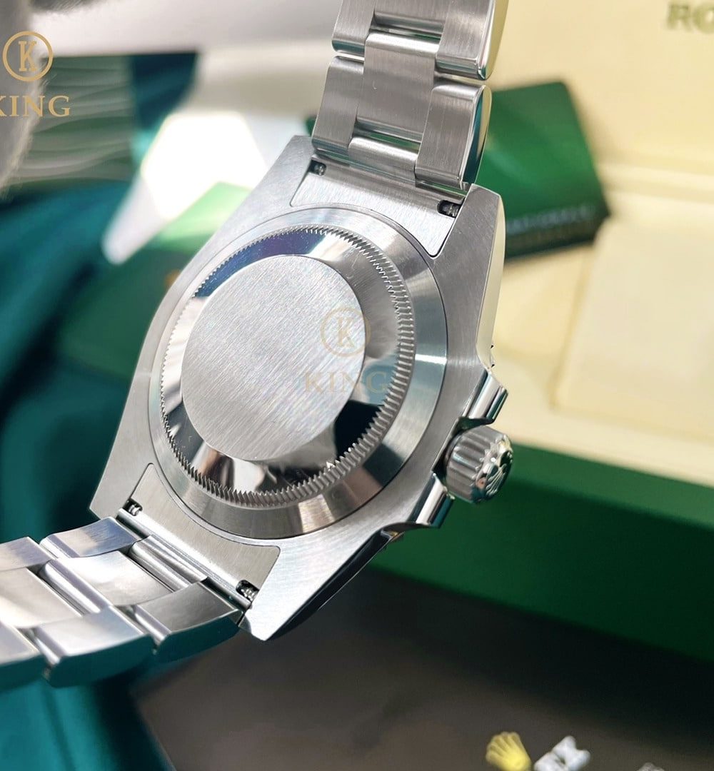 Rolex Submariner Date 41mm Silver Toned For Men Green Dial 116610LV (Hulk)