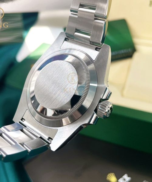 Rolex Submariner Date 41mm Silver Toned For Men Green Dial 116610LV (Hulk)