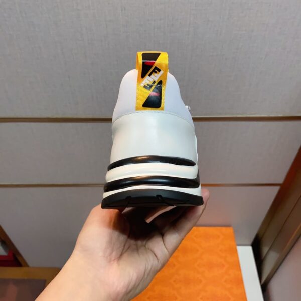 S001 – Fashion shoes