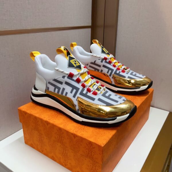 S001 – Fashion shoes