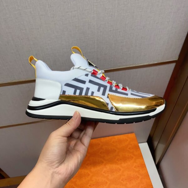 S001 – Fashion shoes