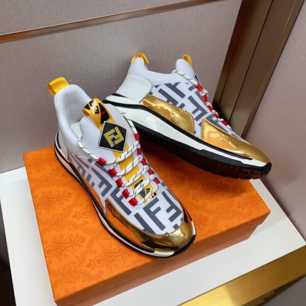 S001 – Fashion shoes