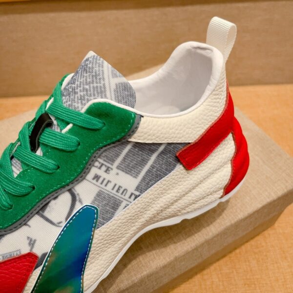 S002 – Fashion shoes