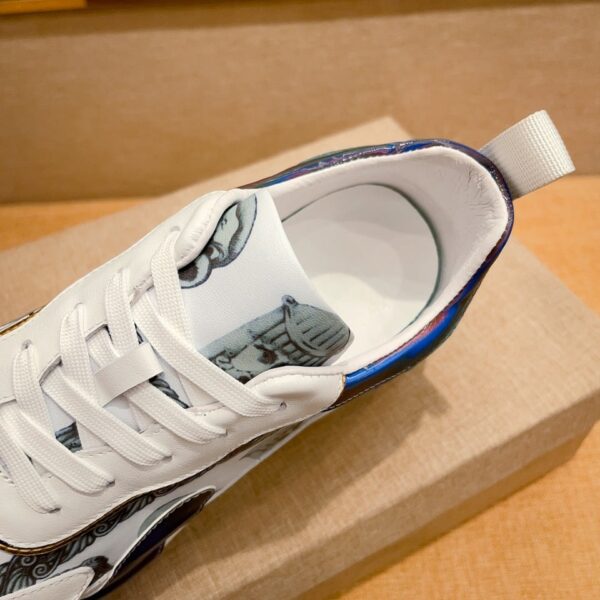 S006 – Fashion shoes