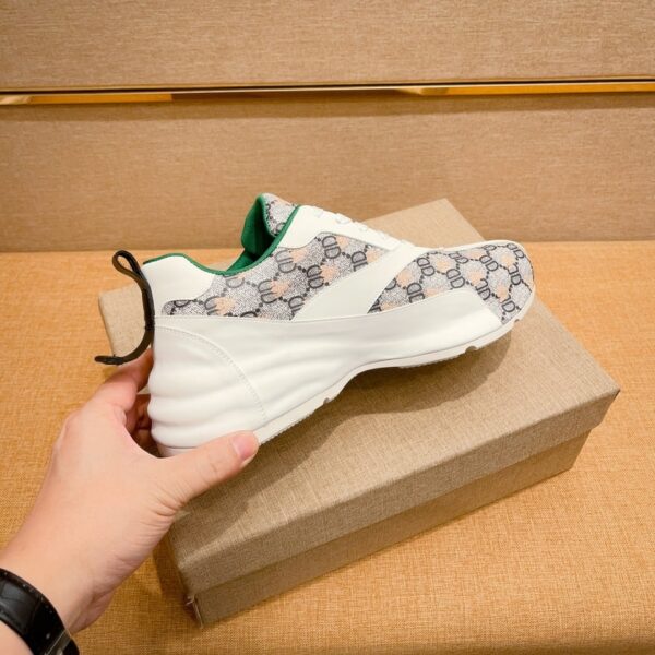 S007 – Fashion shoes