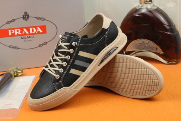 S009 – Fashion shoes