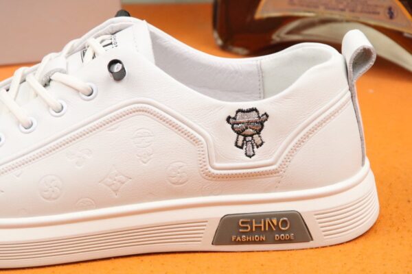S010 – Fashion shoes