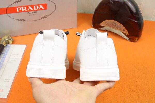 S010 – Fashion shoes
