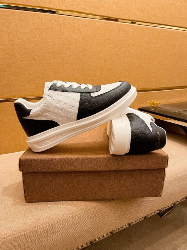 S014 – Fashion shoes