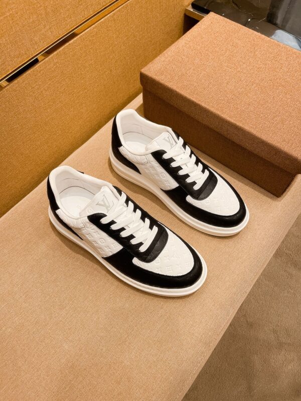 S014 – Fashion shoes