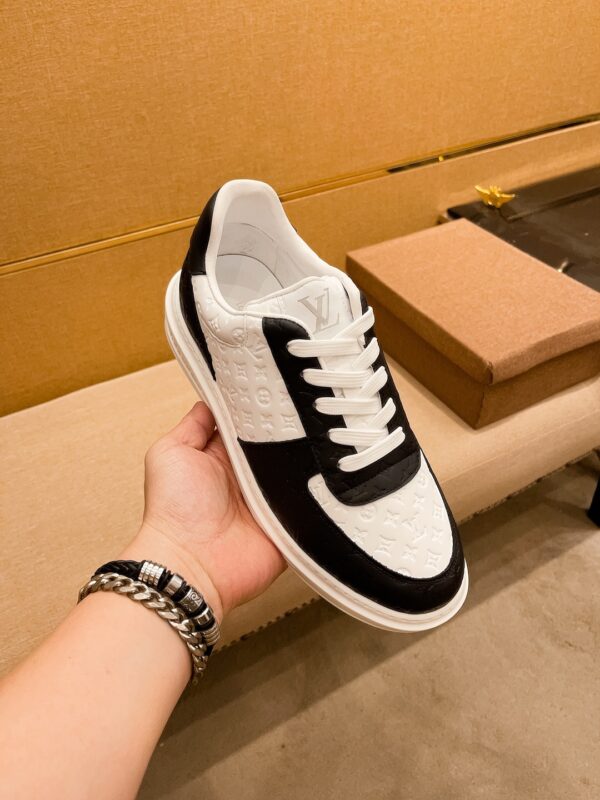 S014 – Fashion shoes