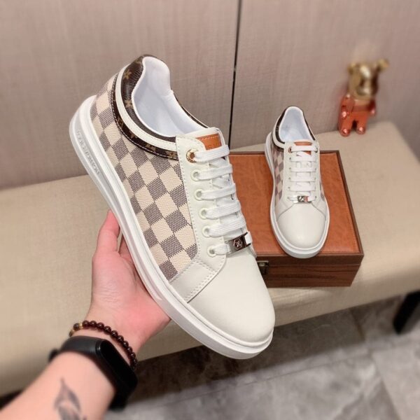 S016 – Fashion shoes