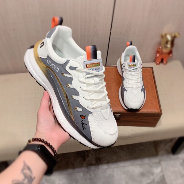 S018 – Fashion shoes