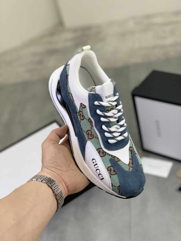 S019 – Fashion shoes