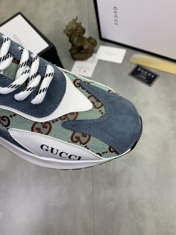 S019 – Fashion shoes
