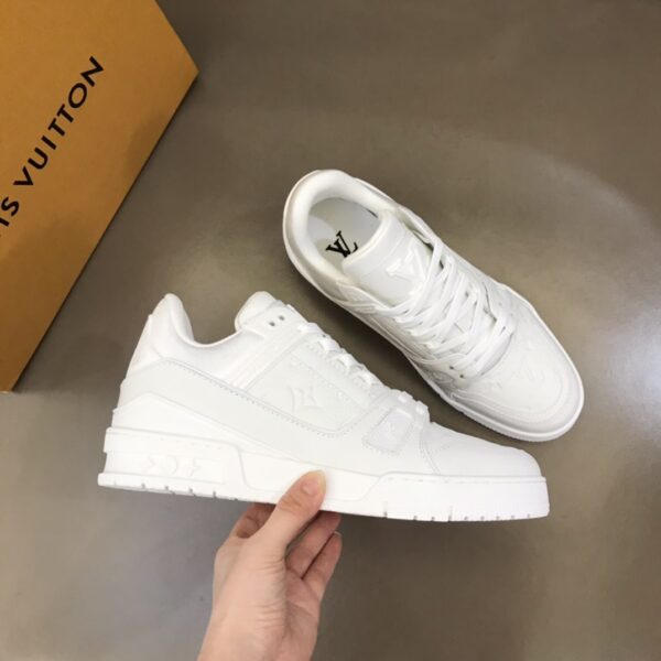 S021 – Fashion shoes