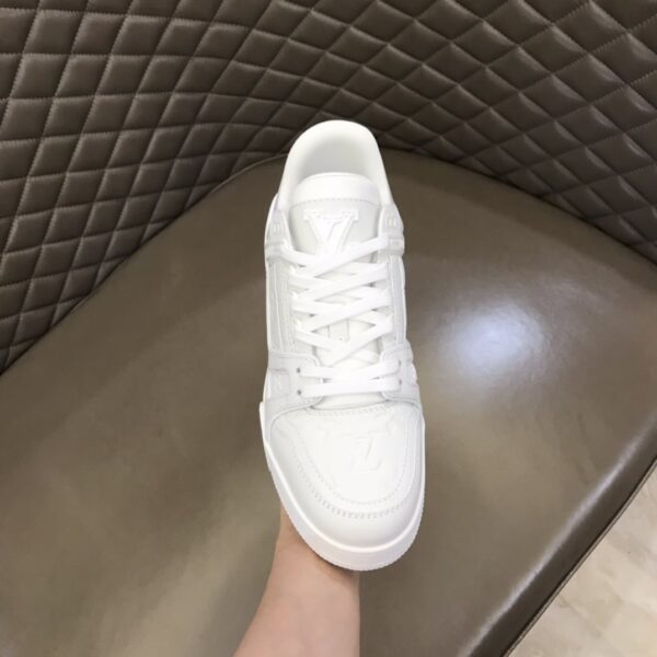 S021 – Fashion shoes