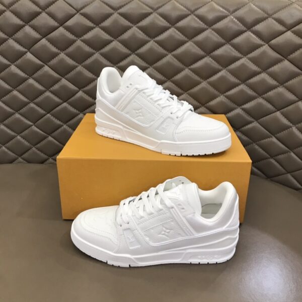 S021 – Fashion shoes