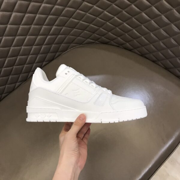 S021 – Fashion shoes
