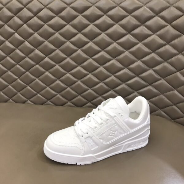 S021 – Fashion shoes