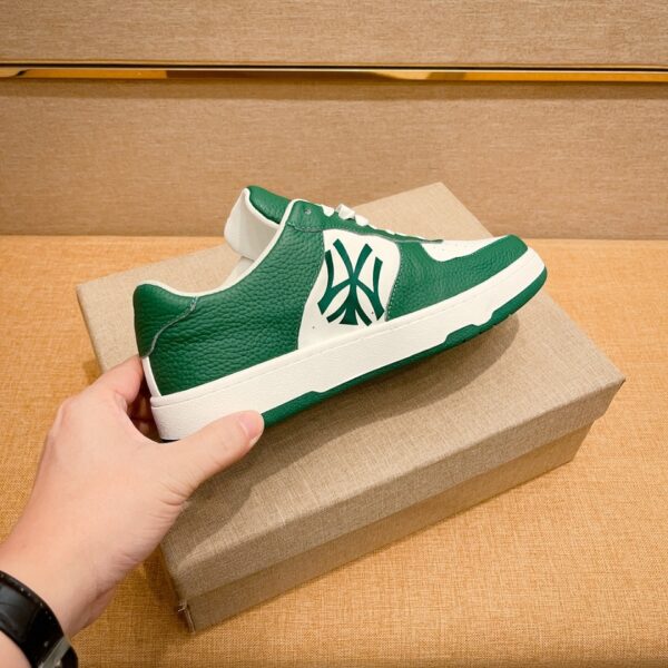 S023 – Fashion shoes