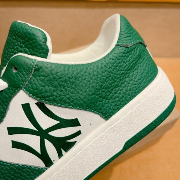 S023 – Fashion shoes
