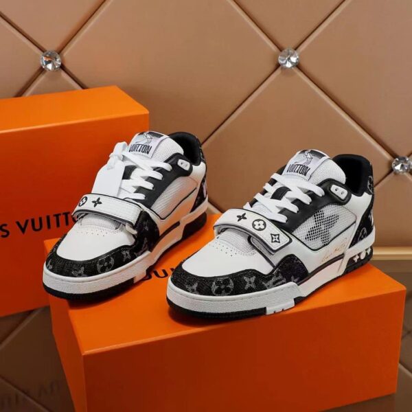S025 – Fashion shoes
