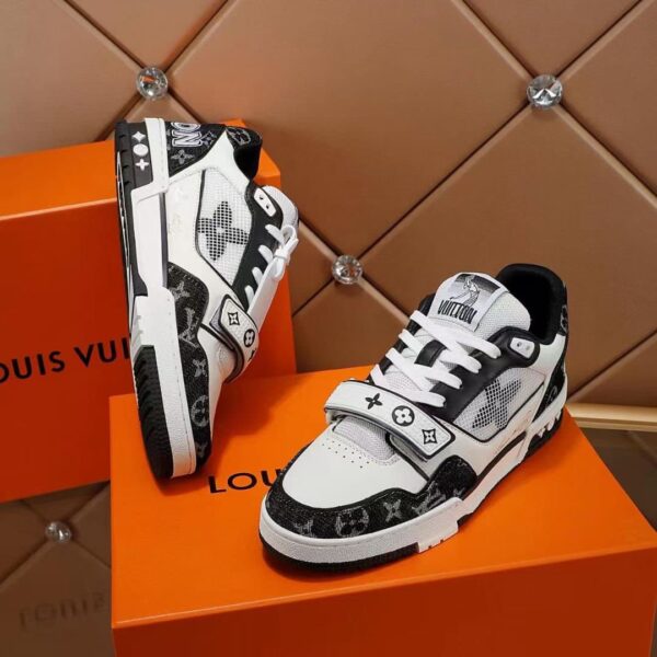 S025 – Fashion shoes