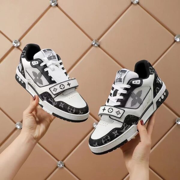 S025 – Fashion shoes