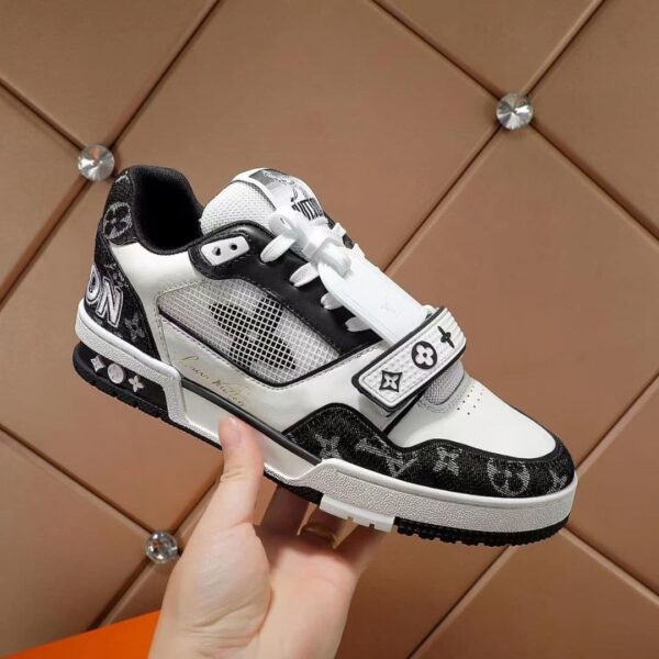 S025 – Fashion shoes