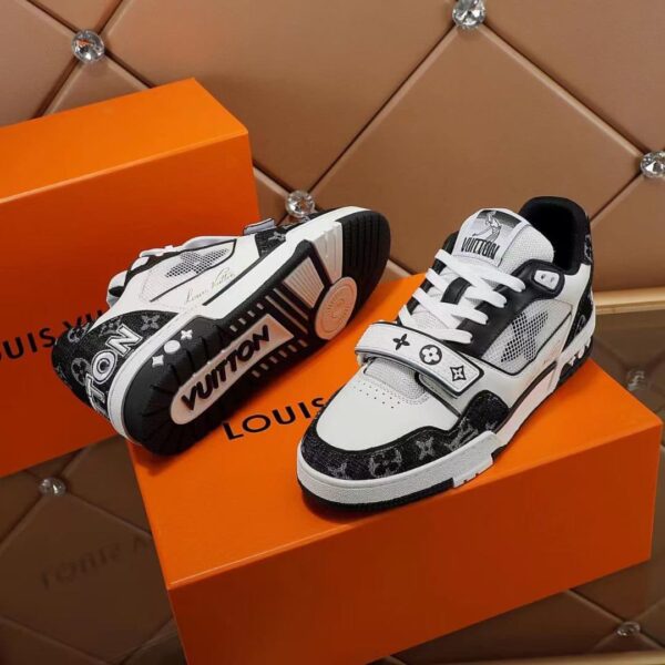 S025 – Fashion shoes