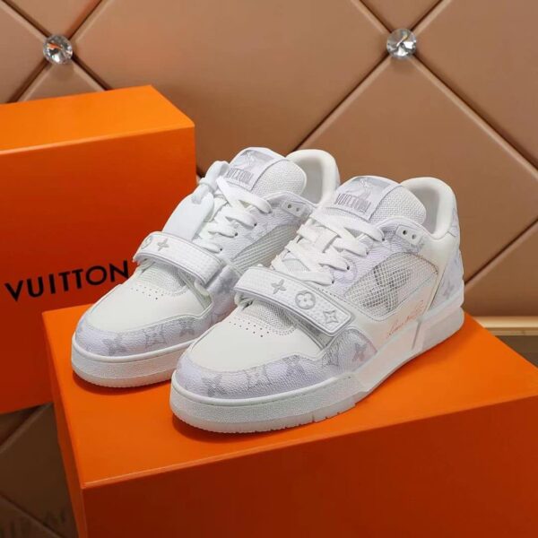 S026 – Fashion shoes