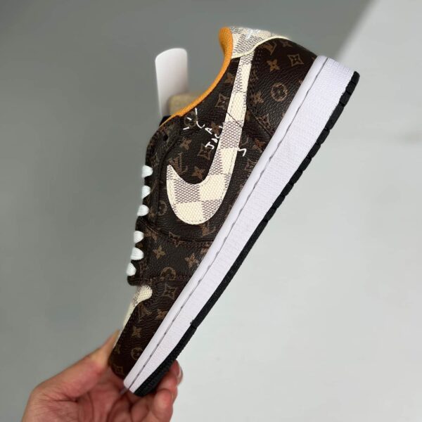 S031 – Travis Scott x Air Jordan 1 Low x Lv – 06DHLH12-205