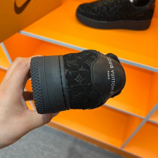 S039 – LV x OFF-WHITE x Nike new Style Sneakers V4