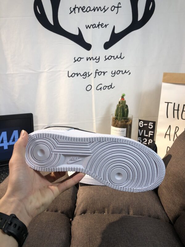 S056 – Fashion Shoes