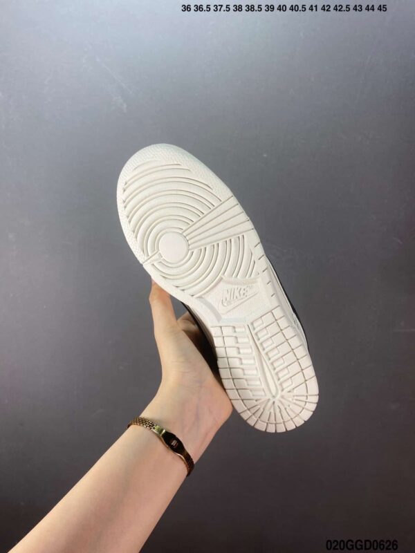 S072 – Fashion Shoes