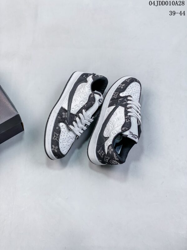 S090 – Fashion Shoes