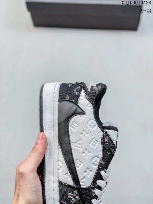 S090 – Fashion Shoes